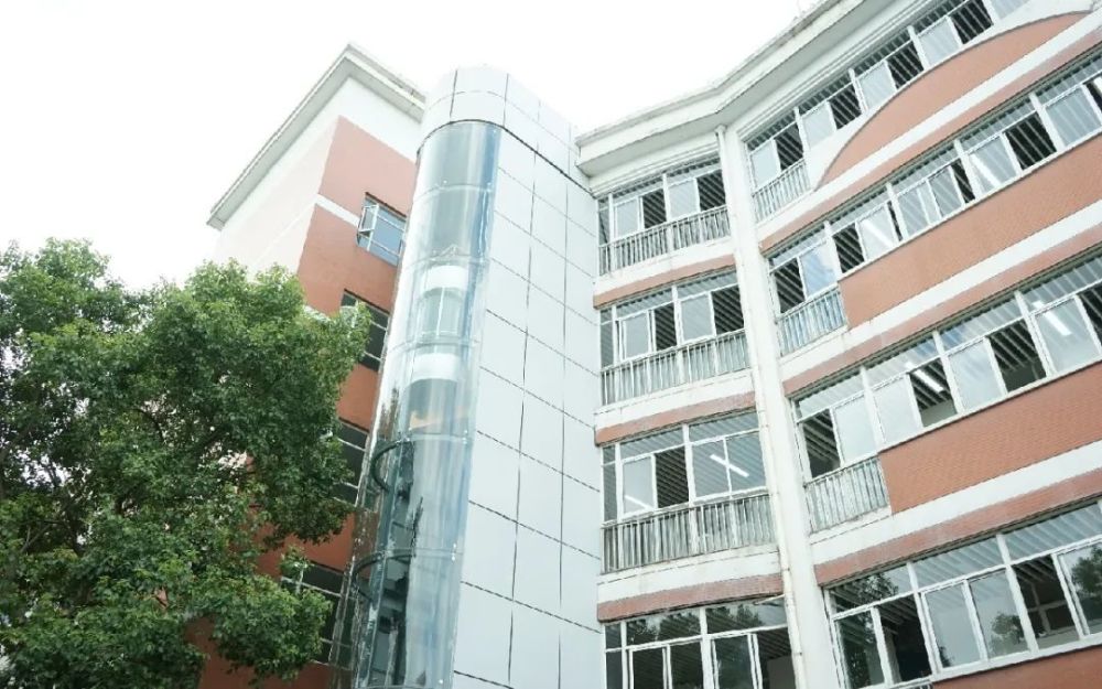 增设教学点地址: 水清路769号学校类别:初中莘松中学水清路教学点占地