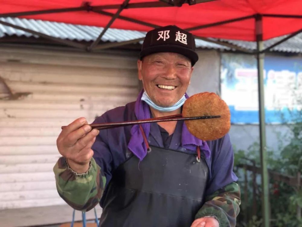 【人间烟火 城市生机】早市"倔老头"老式油炸糕您吃过吗?