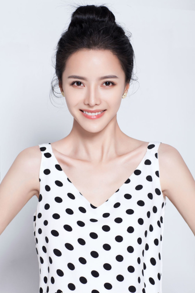 女神张芷溪 :第5116期气质潮流美图欣赏