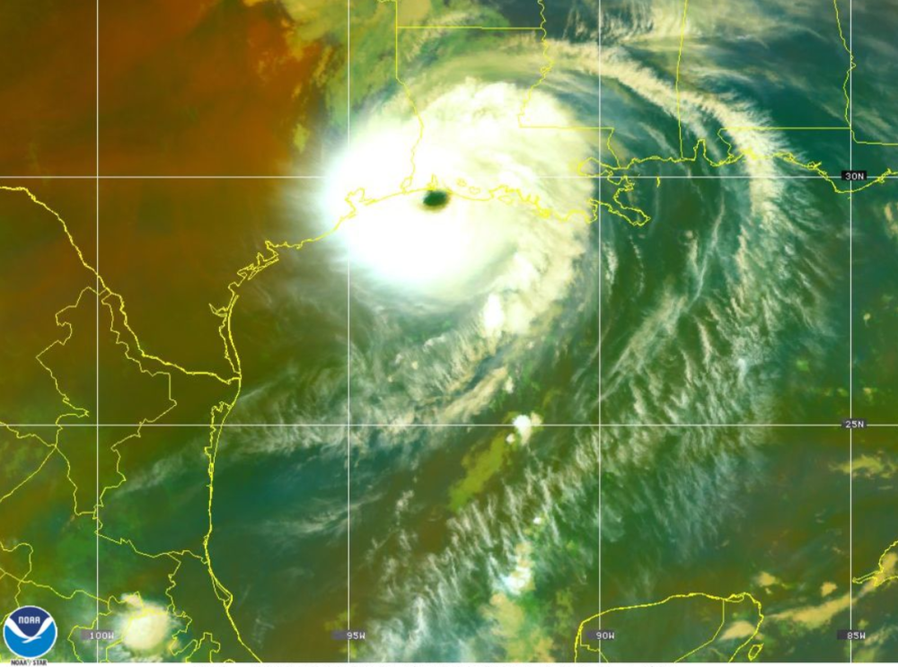 劳拉|17级以上！北大西洋“飓风王”劳拉登陆美国，风眼又黑又大