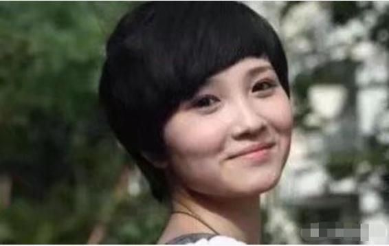 陈小纭|当红小花陈小纭自曝整骨10次？边整边哭只为变美，前后变化超大