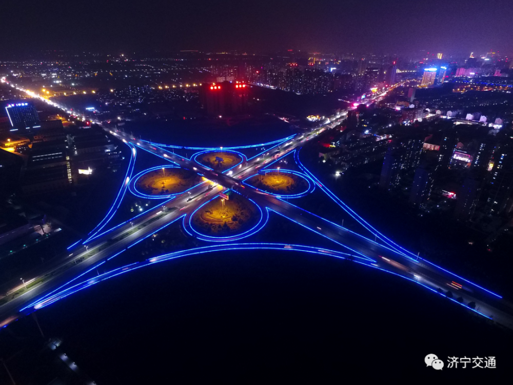 打卡"夜间公交",欣赏流动的"夜"济宁
