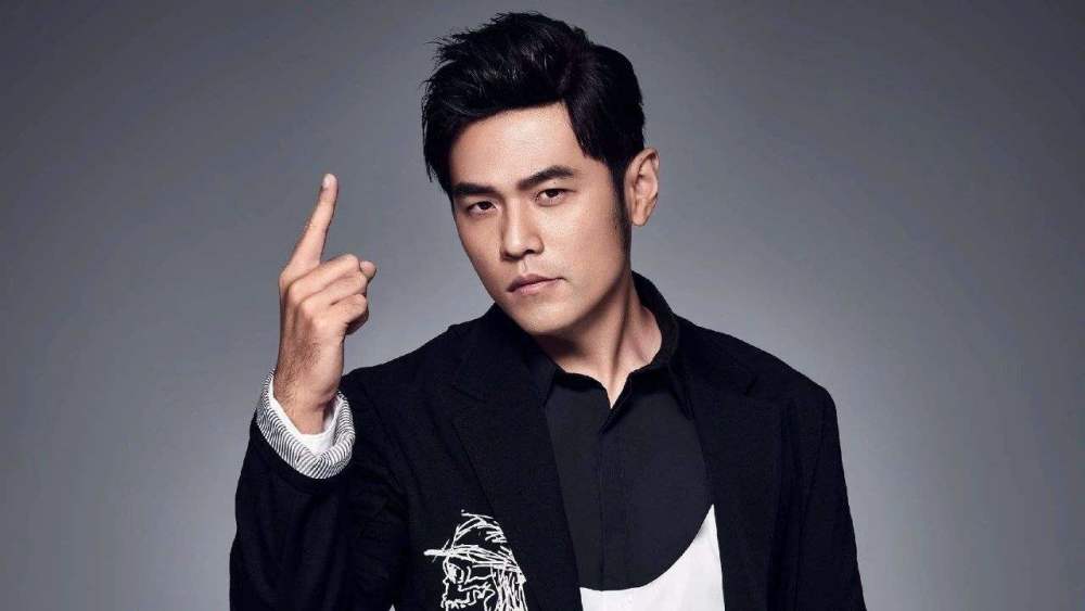 福布斯|福布斯发布中国名人榜，易烊千玺登顶，王一博第九，肖战未上榜