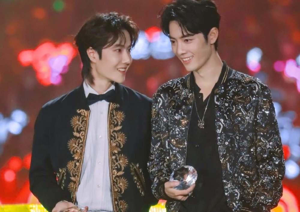 福布斯|福布斯发布中国名人榜，易烊千玺登顶，王一博第九，肖战未上榜