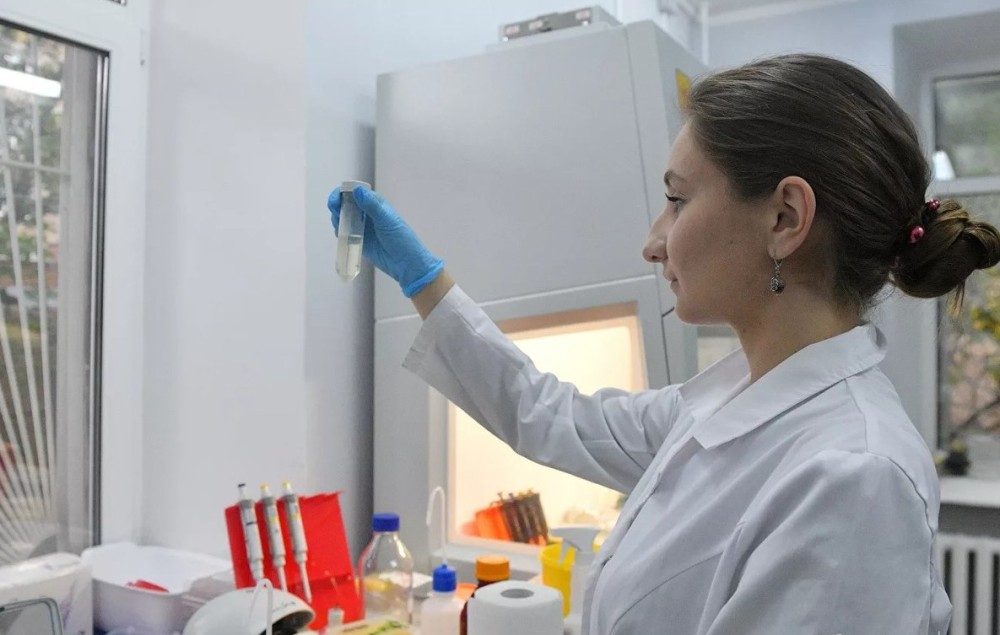 疫苗|新创举！俄罗斯将研发“特制”双重功效疫苗：既抗新冠又抗流感！