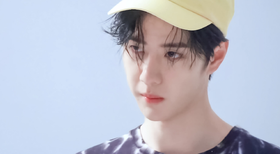 易烊千玺|福布斯2020名人榜，易烊千玺登顶王一博上升62位冲到第9，肖战太遗憾