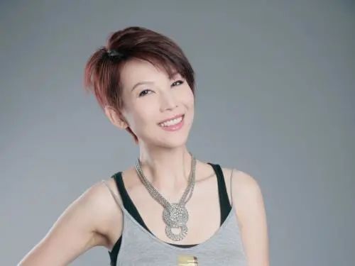 袁咏仪|蔡少芬袁咏仪王祖贤和杨钰莹，细数那些和富商纠缠不清的绝色女神