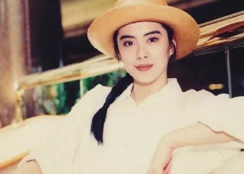 袁咏仪|蔡少芬袁咏仪王祖贤和杨钰莹，细数那些和富商纠缠不清的绝色女神