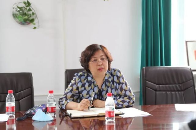 副区长王宇虹深入中小学校调研检查区管校聘和开学准备工作