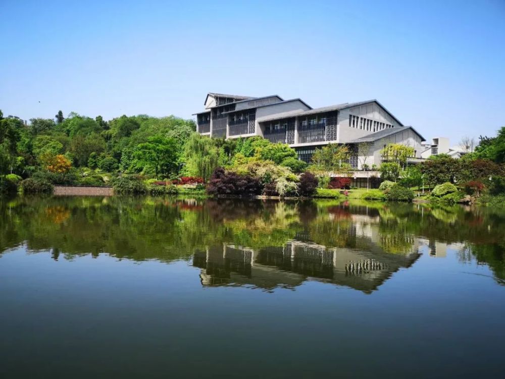 小理|校庆文创纪念品，你中奖了吗？