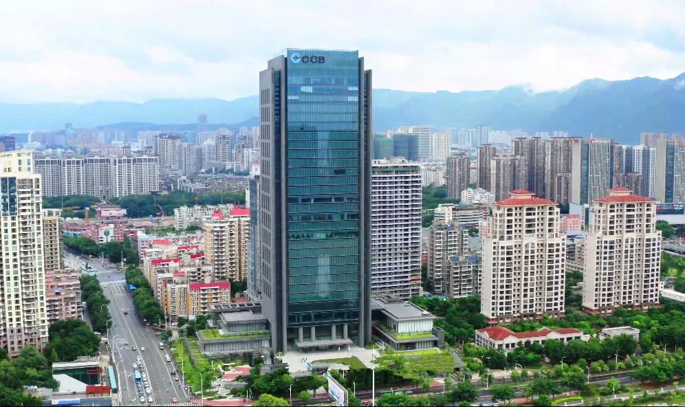 深圳市城建物业管理的福建建设银行大厦项目.