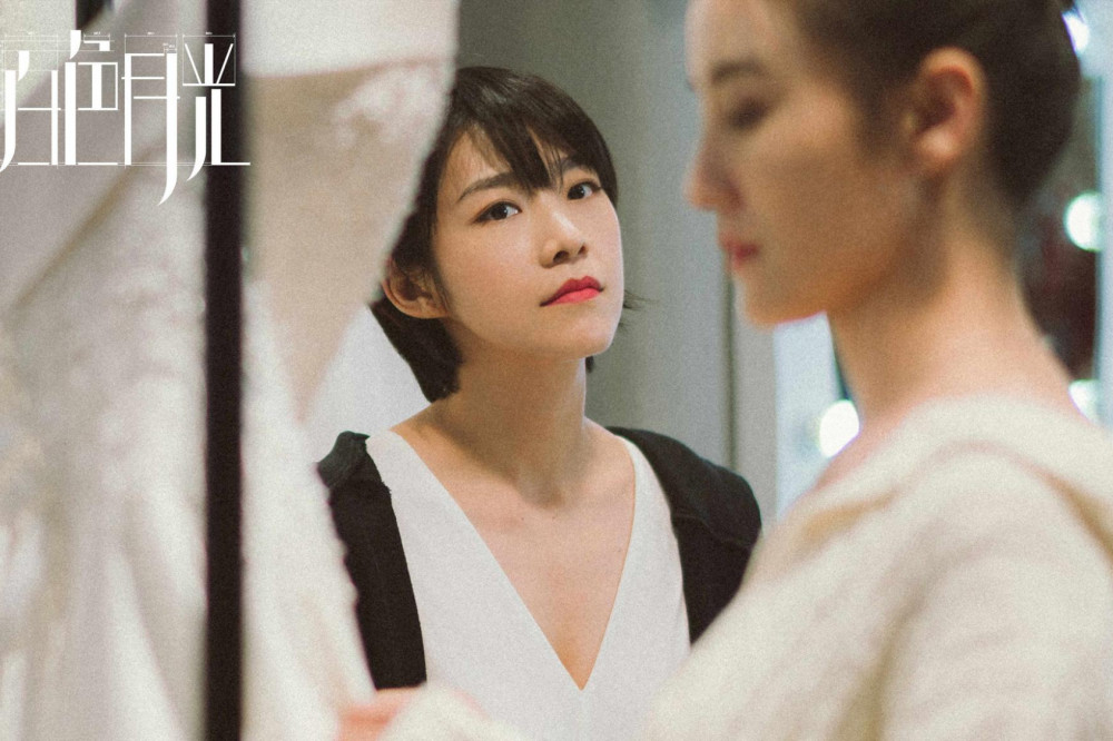 1,吕晓霖—剧中扮赵佳琪,《白夜追凶》里饰演高亚楠尽管对《白色月光