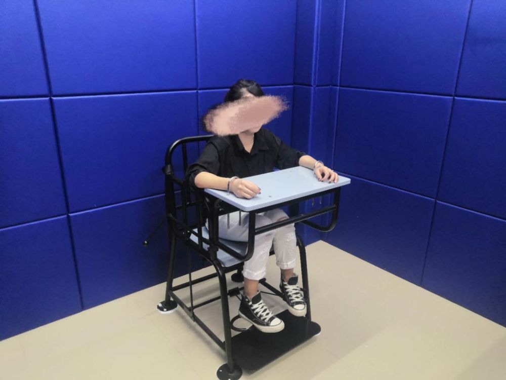 高价出售银行卡帮助犯罪这名女子在梅州西站落网了