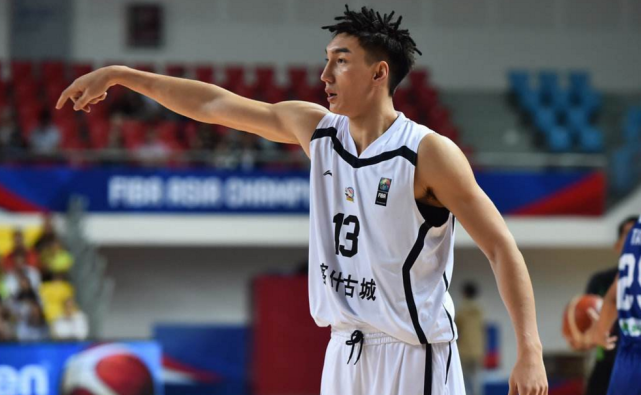 可兰白克回应签约流言:确实很突然 期待下一站的美好