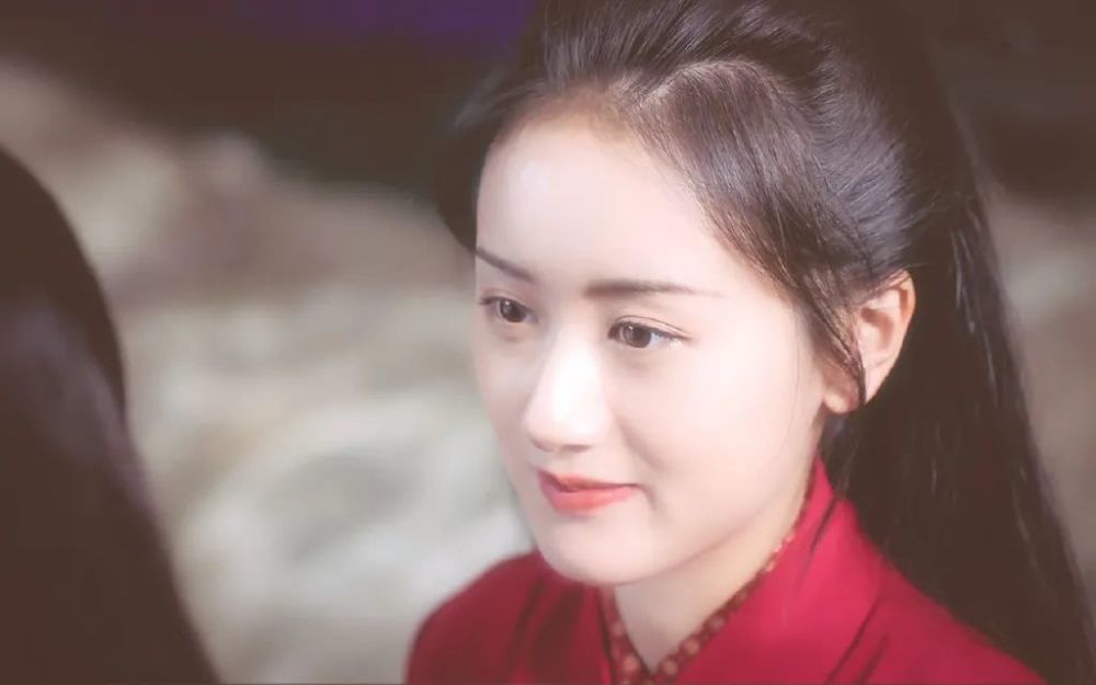袁冰妍|“低配版赵丽颖”逆袭甜宠女主，却被全网嘲成万年丫鬟脸？