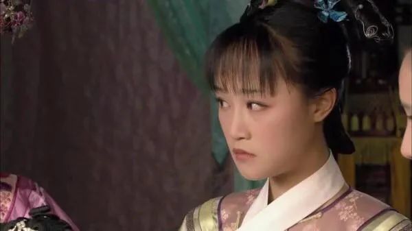 袁冰妍|“低配版赵丽颖”逆袭甜宠女主，却被全网嘲成万年丫鬟脸？