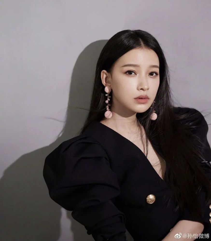 袁冰妍|“低配版赵丽颖”逆袭甜宠女主，却被全网嘲成万年丫鬟脸？