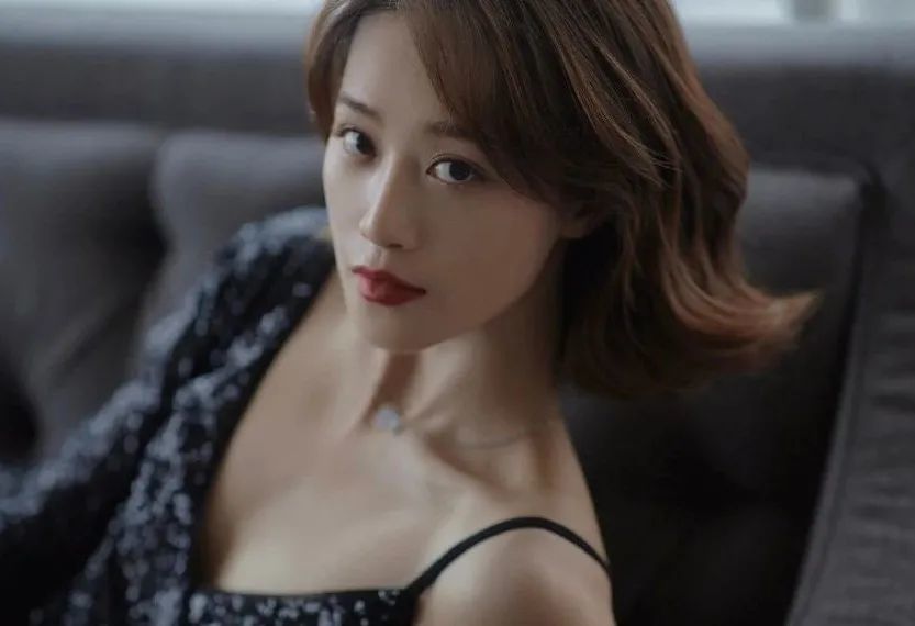 袁冰妍|“低配版赵丽颖”逆袭甜宠女主，却被全网嘲成万年丫鬟脸？