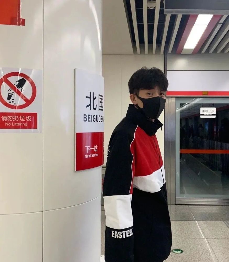 抖音|抖音宋威龙和厦大校草双双翻车？摘下滤镜，照骗团伙阵容日益壮大…