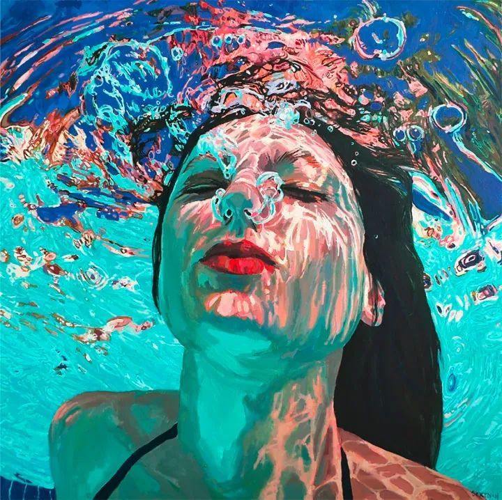 画家|波光粼粼，超写实画家首次透露，为什么偏爱画水下游泳的女孩