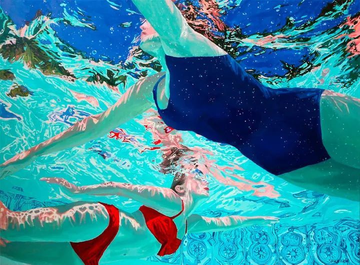 画家|波光粼粼，超写实画家首次透露，为什么偏爱画水下游泳的女孩