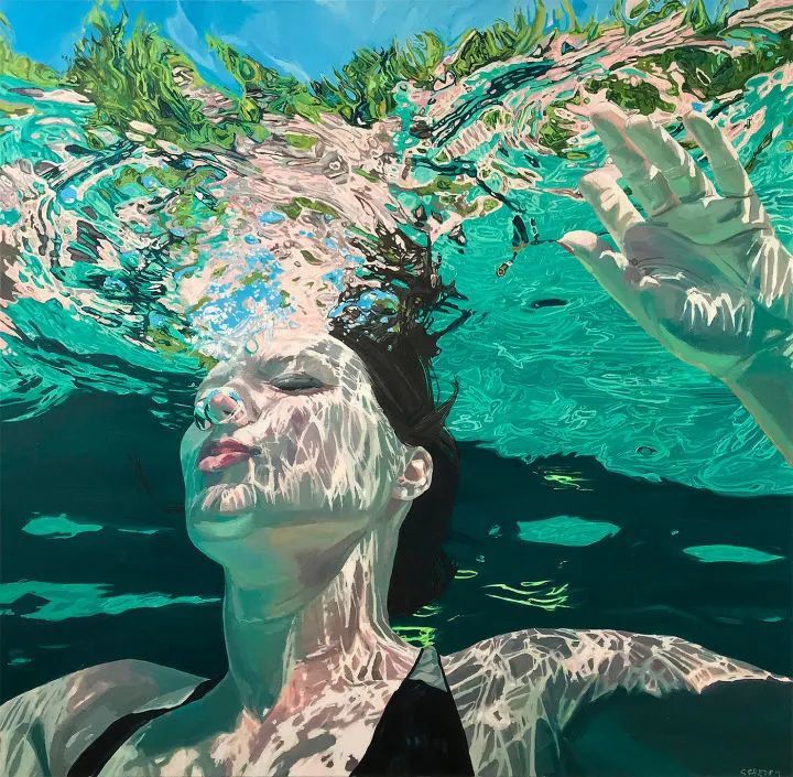 画家|波光粼粼，超写实画家首次透露，为什么偏爱画水下游泳的女孩