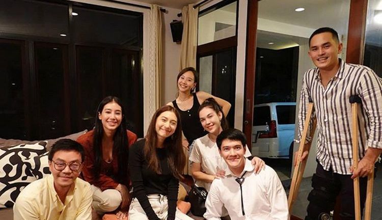 姐妹团为泰国女神matt庆生,道妹与新男友hisonai出席