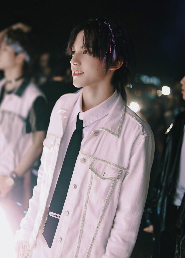 少年之名|《少年之名》决赛李希侃C位不稳，胡文煊林陌改写遗憾？出道即失业