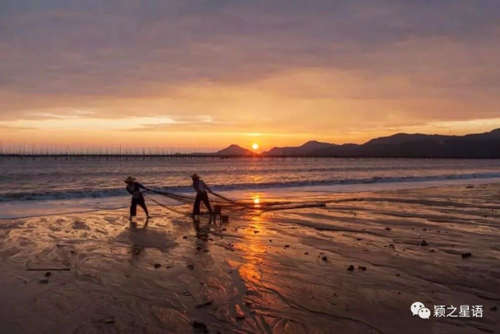 沙滩绵延,总长达3公里,海上日出,渔民赶海,渔家姑娘,有缘皆可遇见.