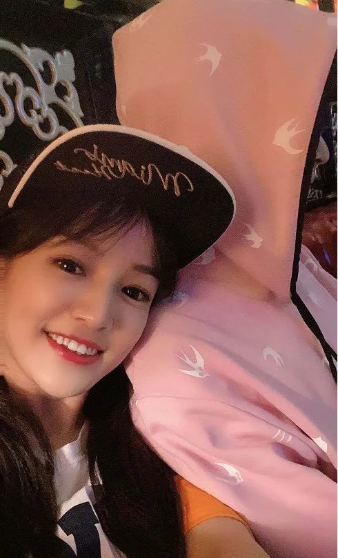 文儿醉酒拍照爆漏老公?蛤蟆c胎文,yy两极化!