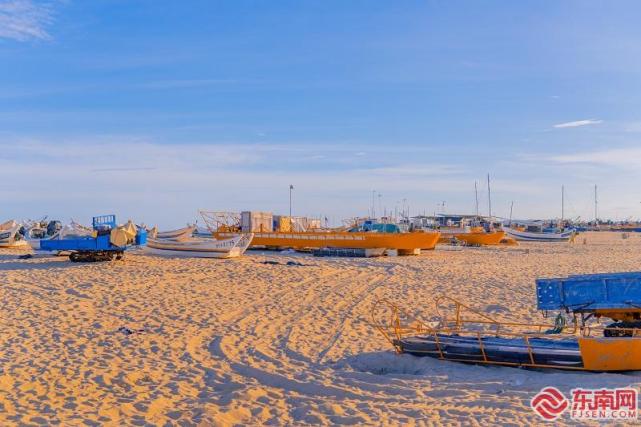 莆田平海嵌头黄金沙滩:海边风光美 休闲好去处