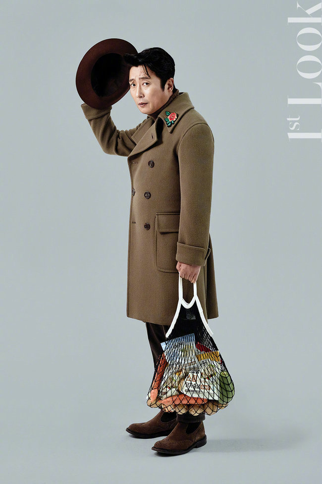 李秀根帅气画报公开!嫌弃个人综艺,称《姜食堂》的拍摄比较幸福?_腾讯