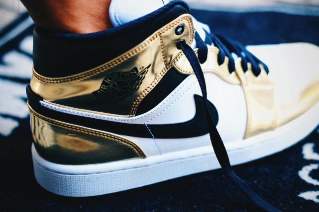 奢华气息质感不凡 高颜值aj1白金配色十月发售