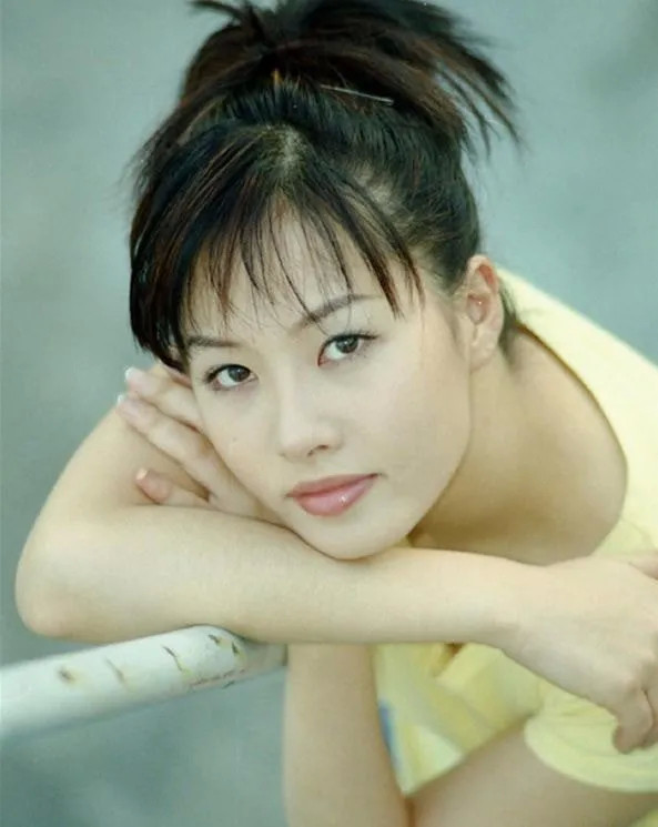 90年代韩国女星金喜善让人眼前一亮全智贤真没有张雨绮好看