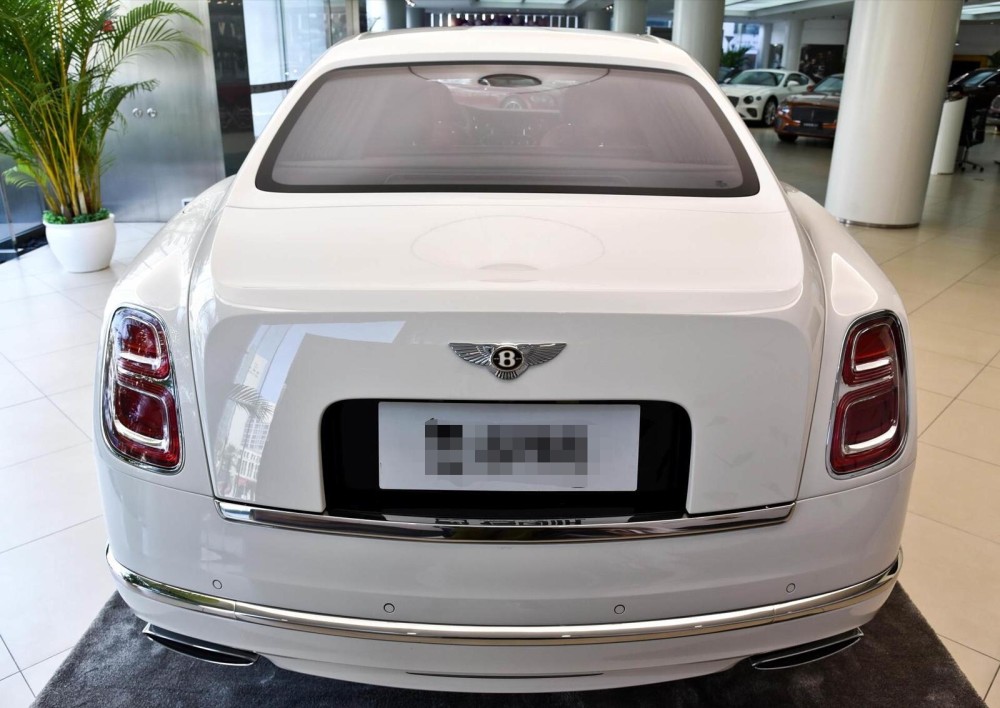 2021款宾利慕尚来袭,新车标 8缸动力,内饰豪华不输新款奔驰s级