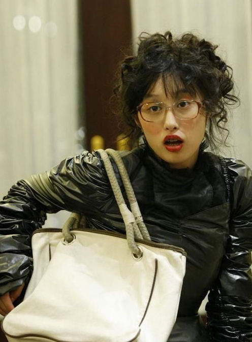 "丑女无敌"三点照曝光,32岁身材依旧火辣,丝毫不像生俩娃的妈_腾讯