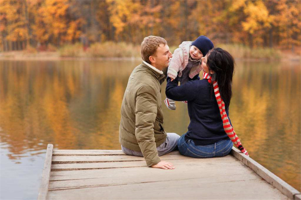 为什么孩子喜欢要家长抱?"爱抱抱"孩子的3个需求,家长要了解