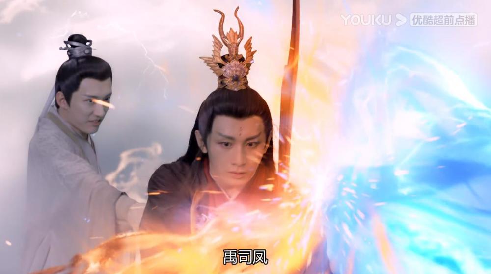 琉璃美人煞|琉璃美人煞：昊辰偷袭司凤，被司凤以镇狱神刀重创，结局被战神断臂