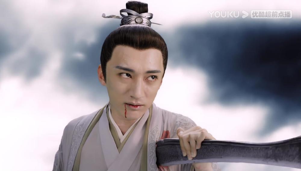 琉璃美人煞|琉璃美人煞：昊辰偷袭司凤，被司凤以镇狱神刀重创，结局被战神断臂