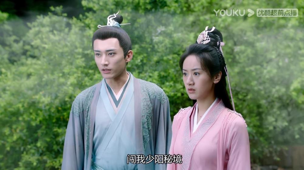 琉璃美人煞|琉璃美人煞：昊辰偷袭司凤，被司凤以镇狱神刀重创，结局被战神断臂