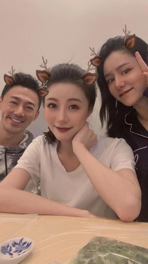 林峰|曝林峯已当爸！小11岁娇妻深圳产女，两人结婚近1年至今没办婚礼