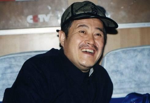 赵本山登春晚30年后:62岁满头白发还在拼,老搭档宋丹丹已退休