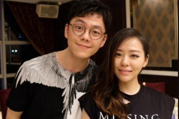 张靓颖|张靓颖录制节目忘词，获绯闻男友力挺，网友：他曾是张靓颖的伴郎