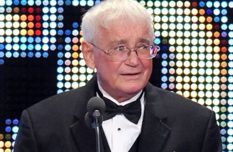 致哀 80岁wwe传奇子弹鲍勃去世夺冠无数 入选名人堂 腾讯新闻