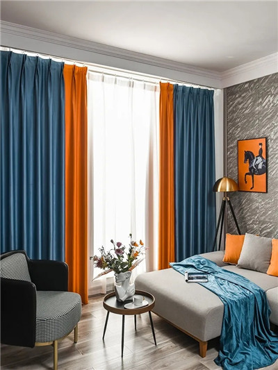 用拼色窗帘享受色彩空间秩序带来的愉悦感