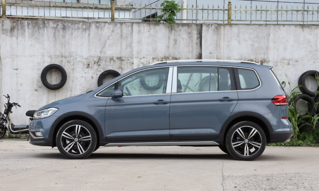 大7座的大众途安l,15万降到12万,内饰令人心旷神怡