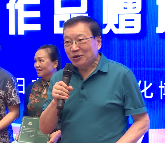 马葳威|记“疫”幕后 妙笔生花