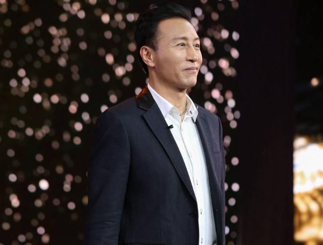 百老汇|不顾家人的反对，坚持出国追寻梦想的他，终成百老汇华裔第一人