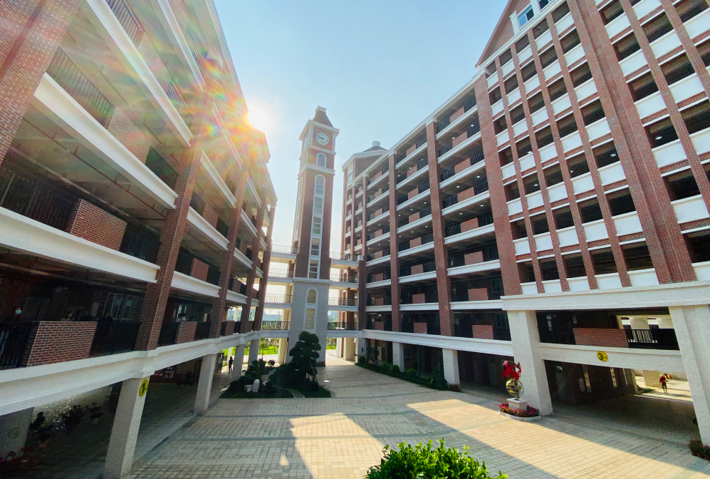 新颜曝光南海实验中学新校区落成