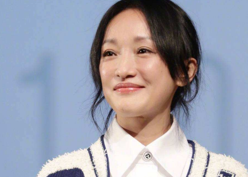 周迅脸上皱纹明显自然状况老的真实还是抵挡不住她的颜值